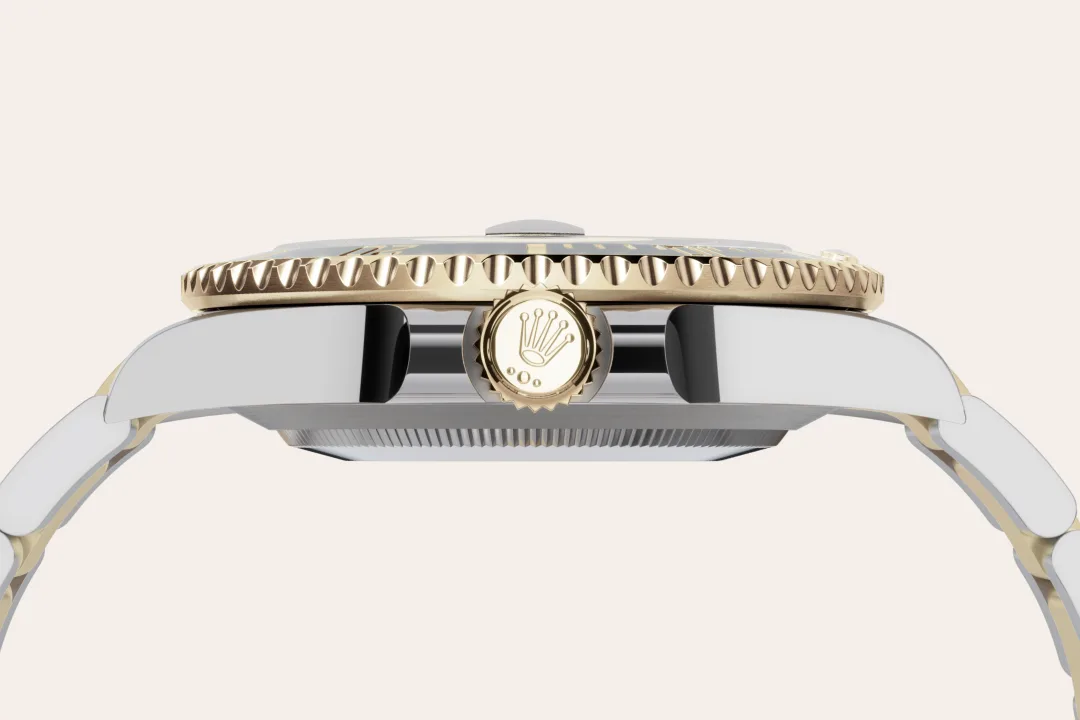 rolex Submariner em Rolesor amarelo – combinação de aço Oystersteel e ouro amarelo, M126613LN-0002 - Sara Joias